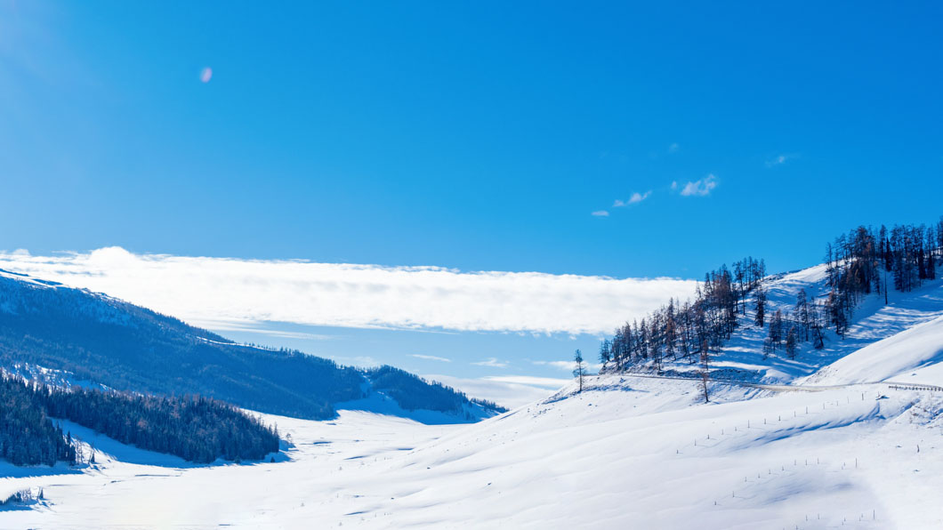大雪已至，一臺(tái)會(huì)除霜的空氣源熱泵到底有多重要？